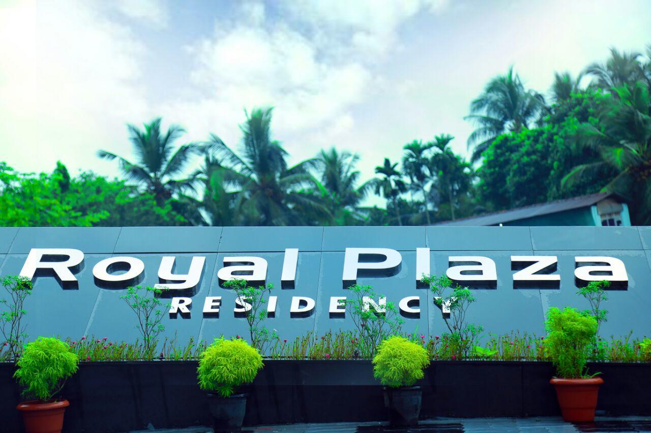Hotel Royal Plaza Residency Cheruppulasseri Exteriér fotografie