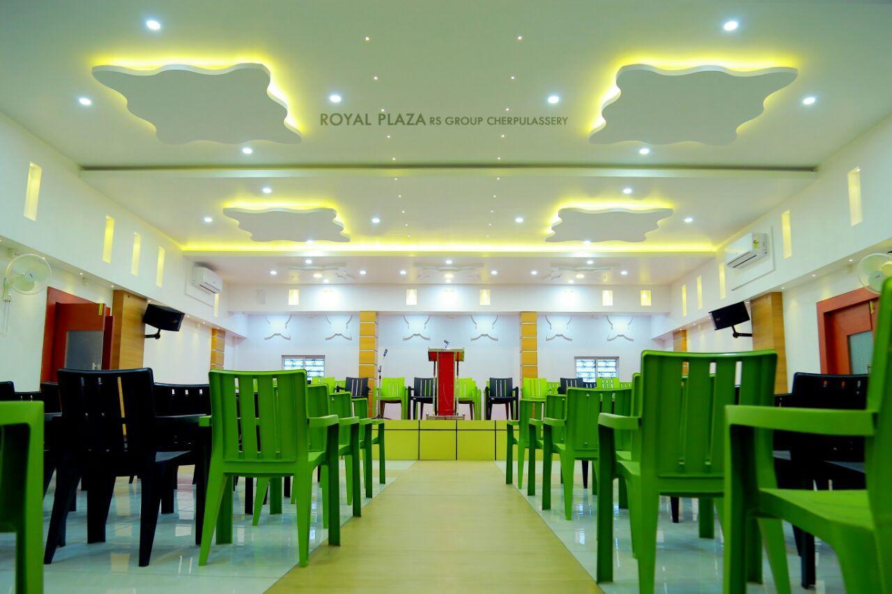 Hotel Royal Plaza Residency Cheruppulasseri Exteriér fotografie